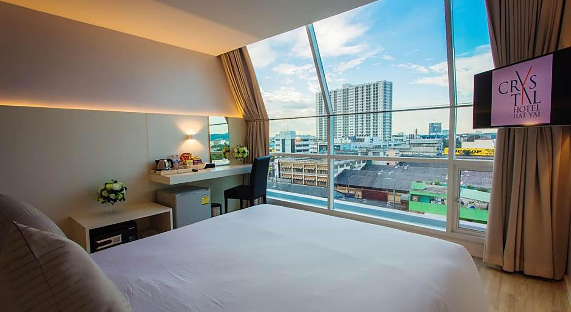 Crystal Hotel Хат Яй Екстериор снимка
